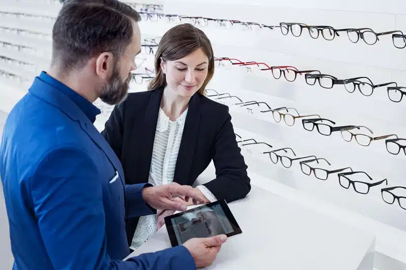 Les questions à poser lors de votre prochaine visite chez l’opticien